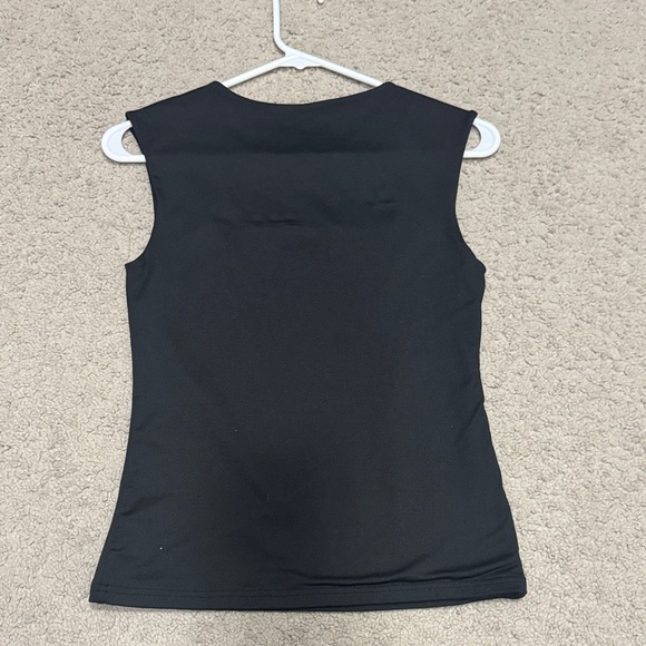 Elegant Black Sleeveless Square Neck Top - Picture 4 of 4
